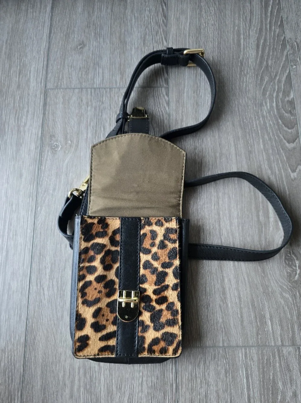 Clarks Leopard Calf Hair Leather Crossbody Phone Bag Gold Turnlock Mini Black